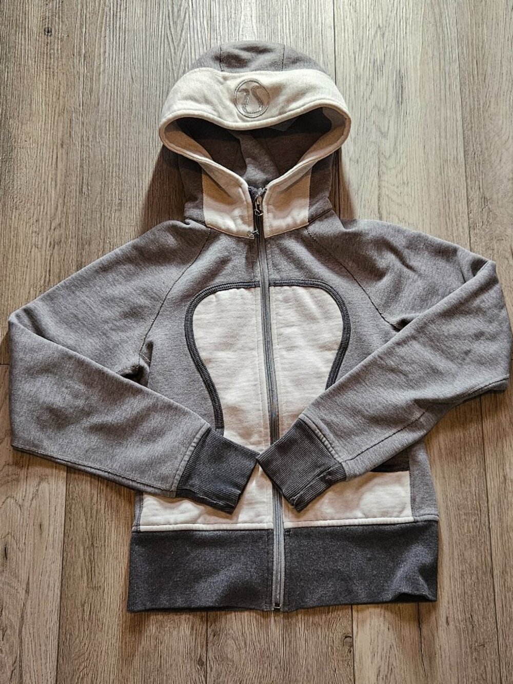 Lululemon Gray & White LightWeight Scuba Full-Zip Hoodie Sweatshirt Size 4